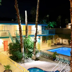 knights-inn-palm-springs.palm-springs-ca-hotels.com/